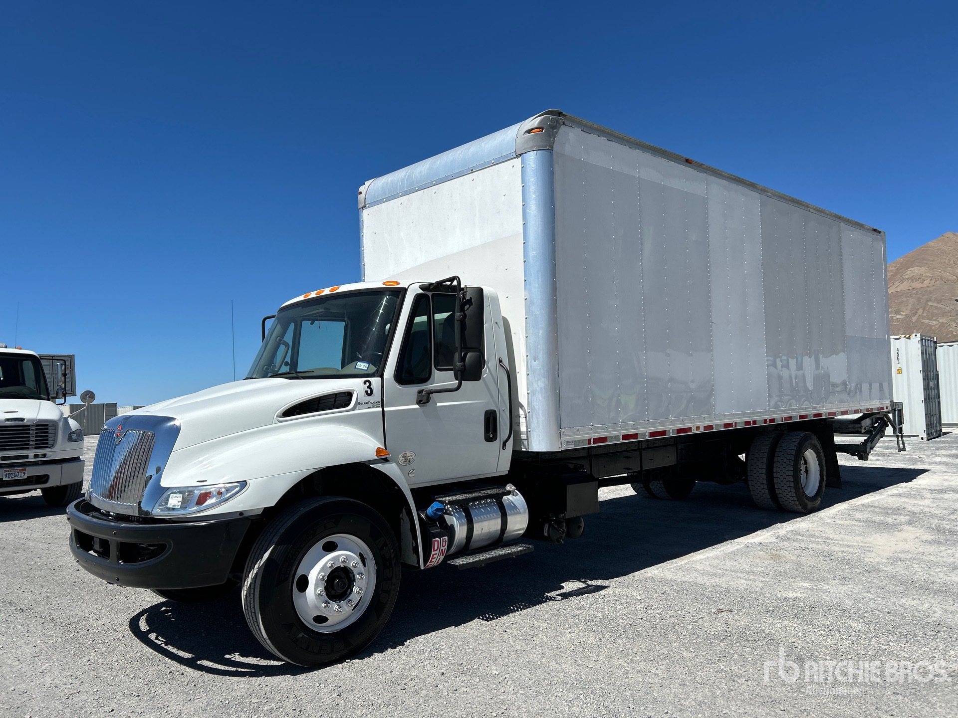 Photo of a 2018 International DURASTAR 4300