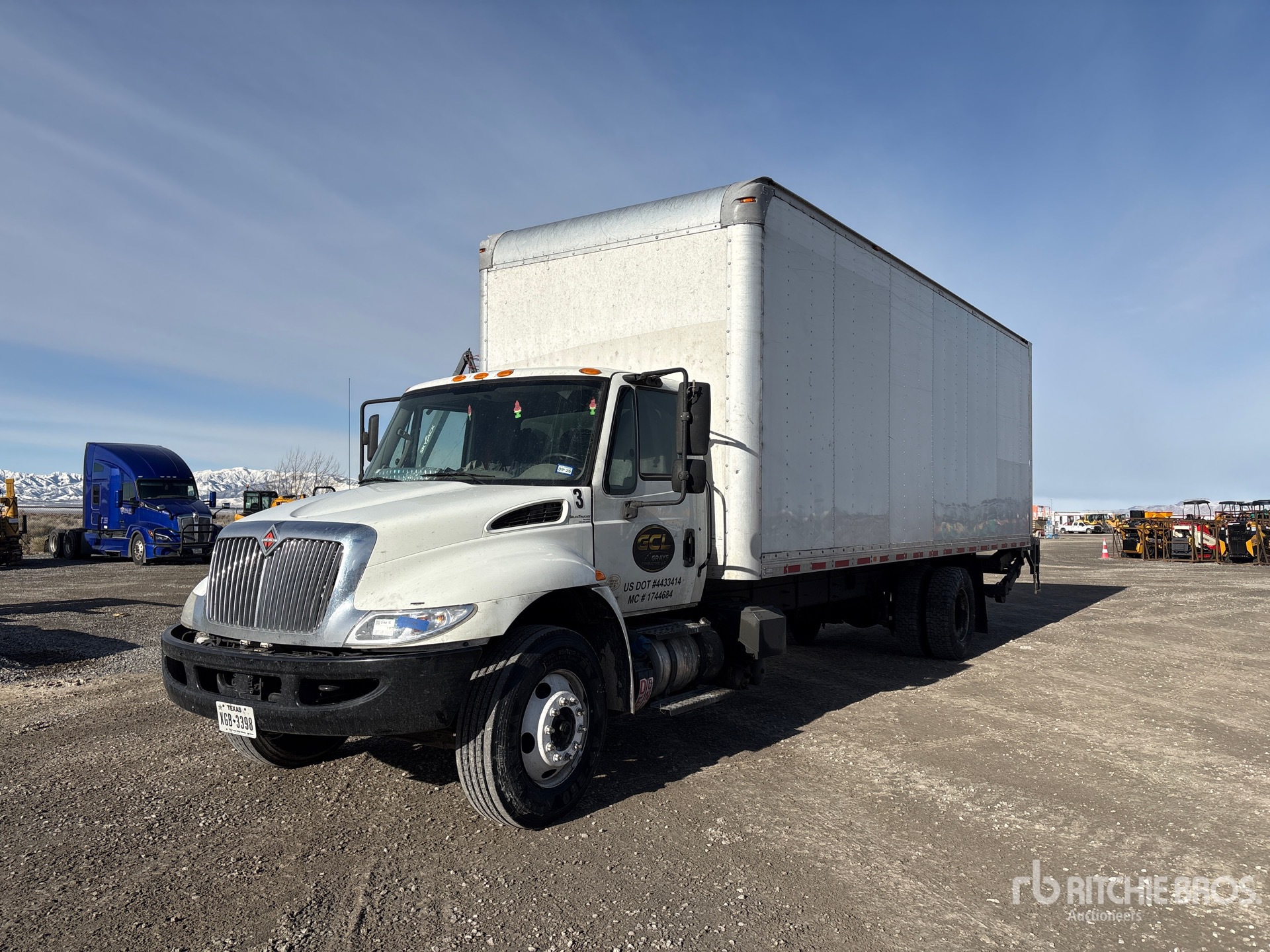 General Appearance with Picture, Left Front Corner