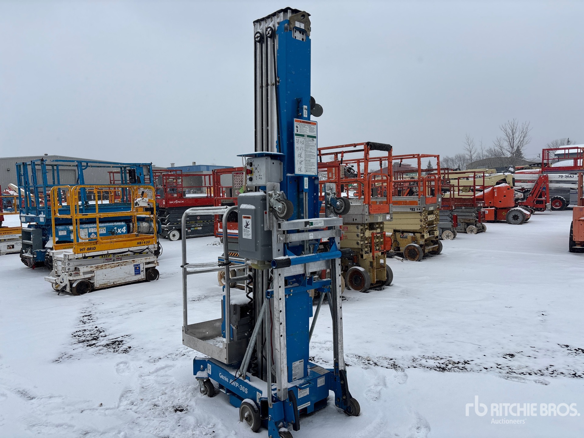 General Appearance with Foto, angolo posteriore sinistro