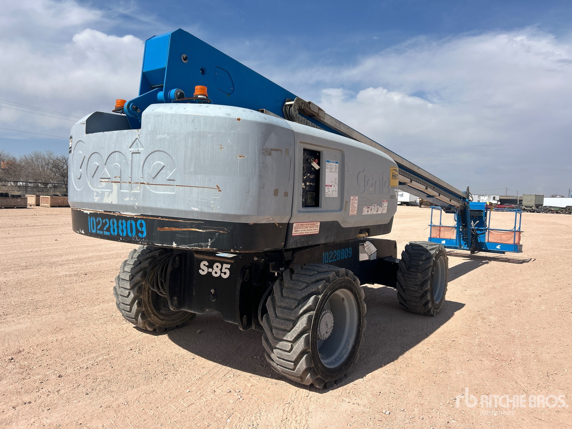 General Appearance with Foto, angolo anteriore sinistro