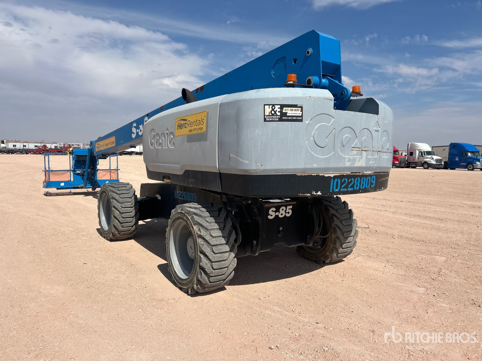 General Appearance with Foto, angolo posteriore sinistro