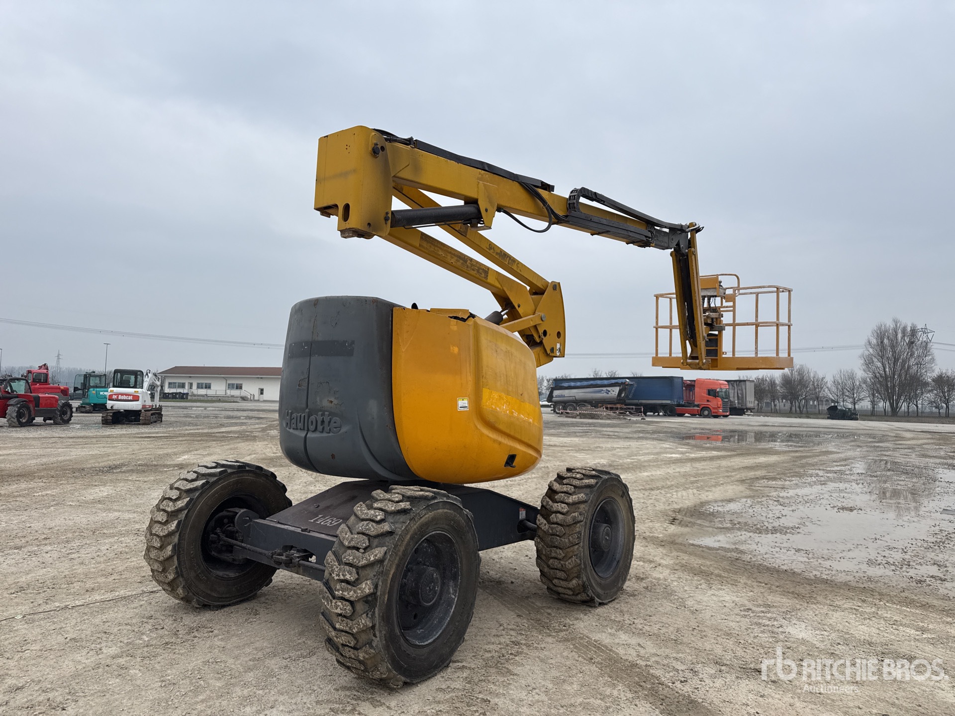 General Appearance with Picture, Right Rear Corner