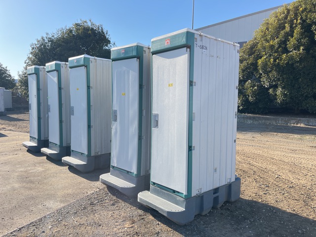 Quantity of  2011 Hamanetsu TU-V1F4 portable toilet Portable Toilet