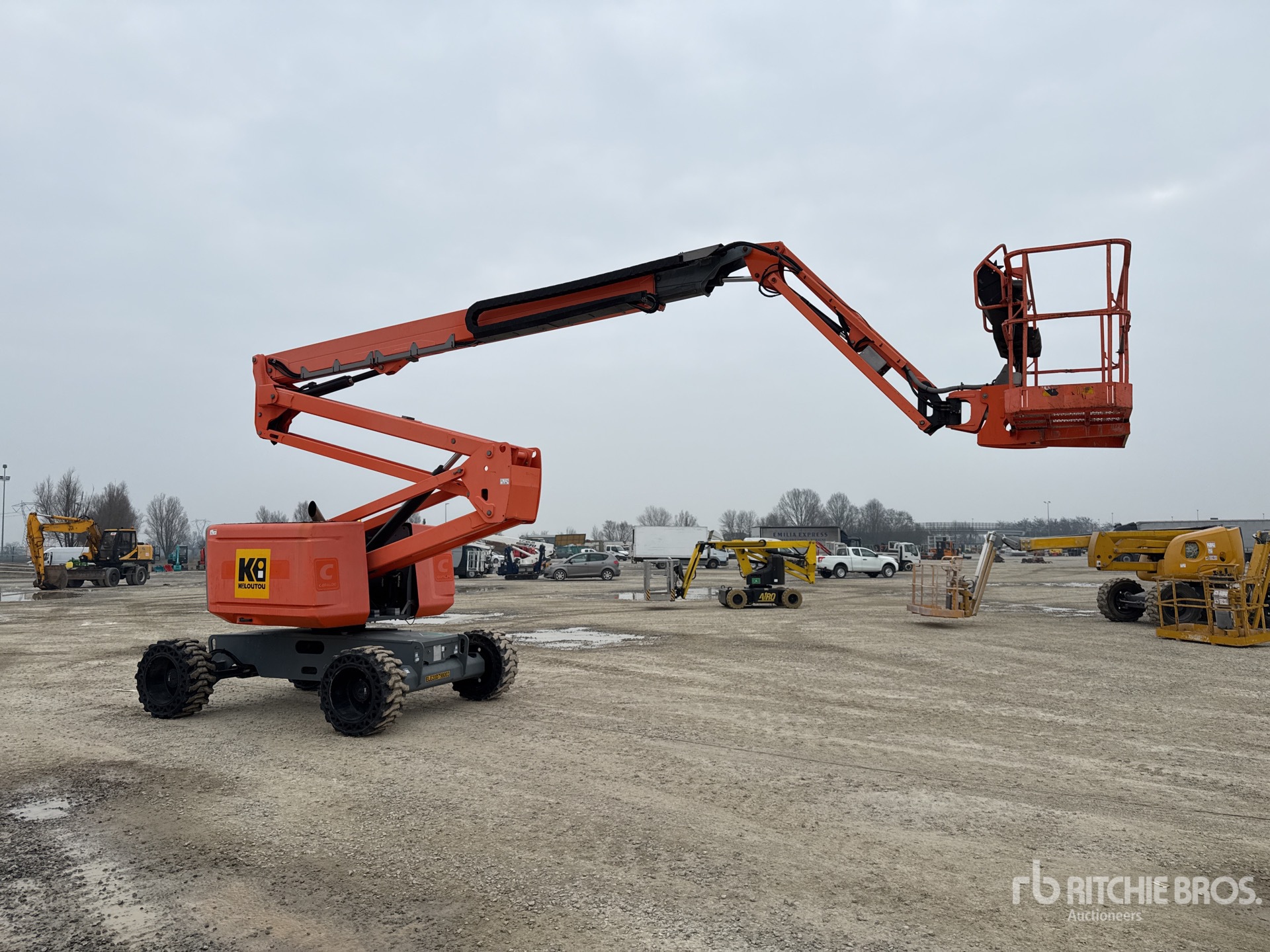 General Appearance with Picture, Right Front Corner