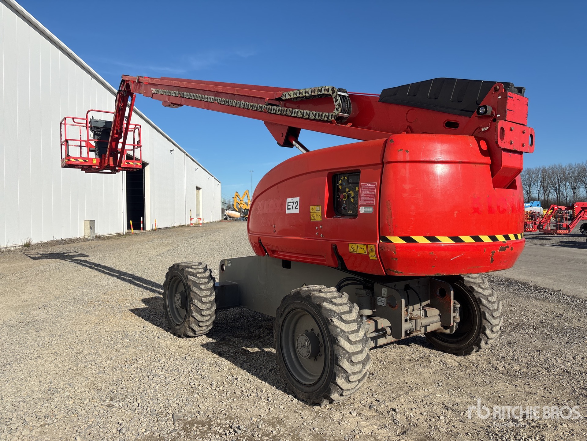 General Appearance with Picture, Right Front Corner