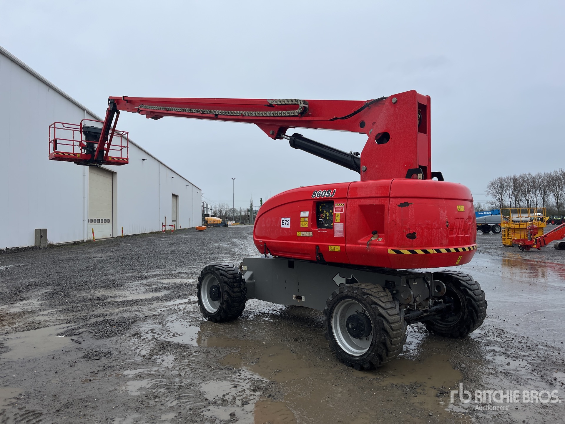 General Appearance with Picture, Right Front Corner