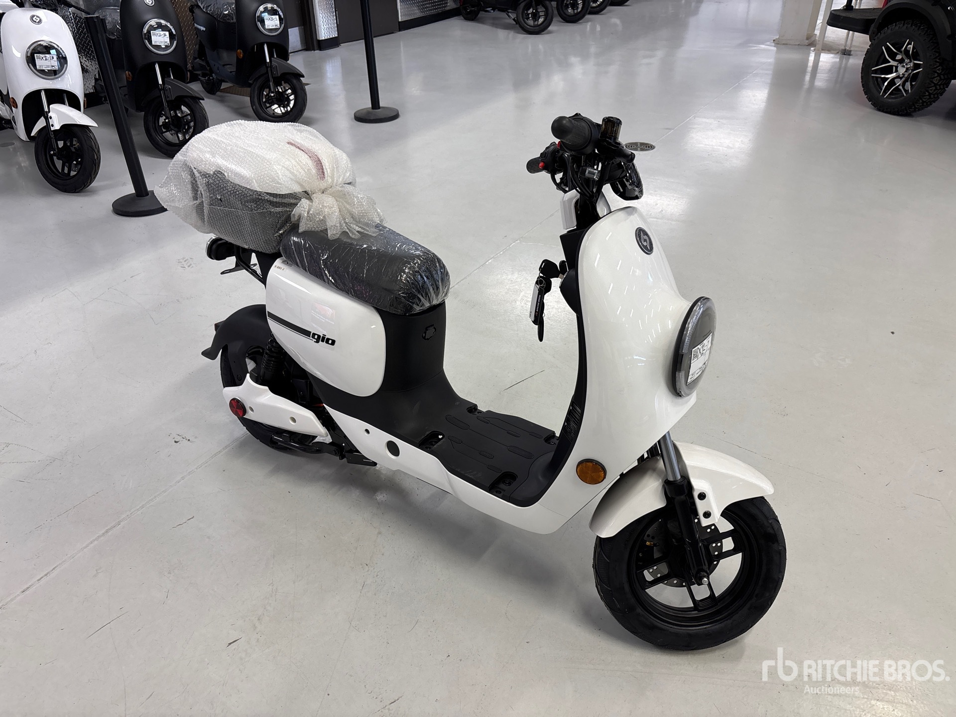 General Appearance with Foto, angolo anteriore destro