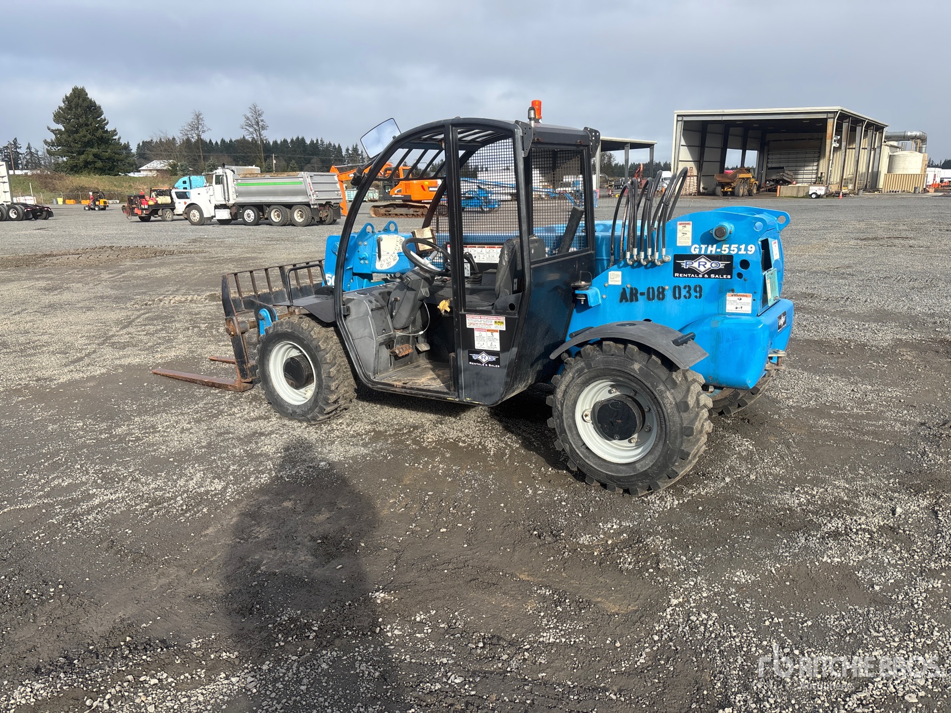 General Appearance with Bild, Ecke hinten links