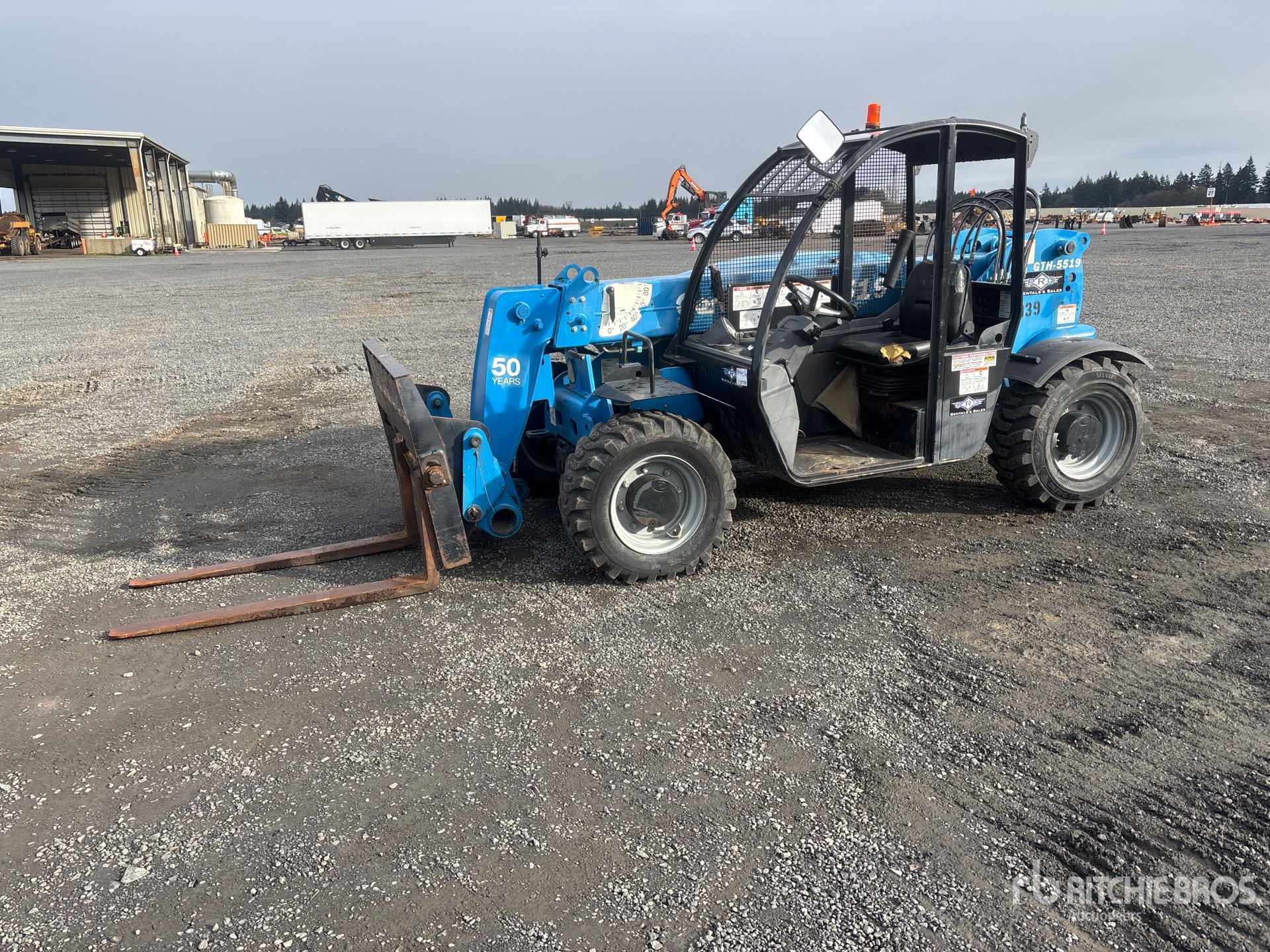 General Appearance with Bild, Ecke vorne links