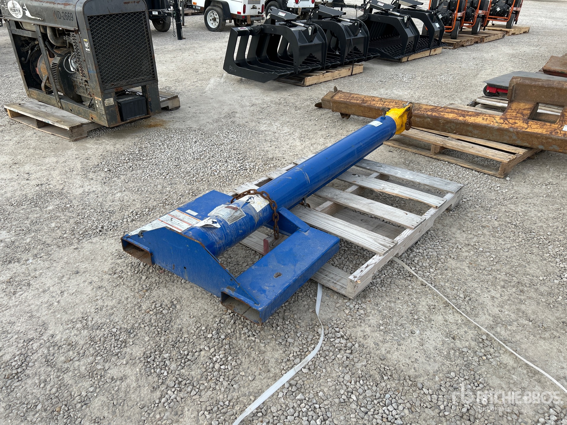 General Appearance with Bild, Ecke vorne links