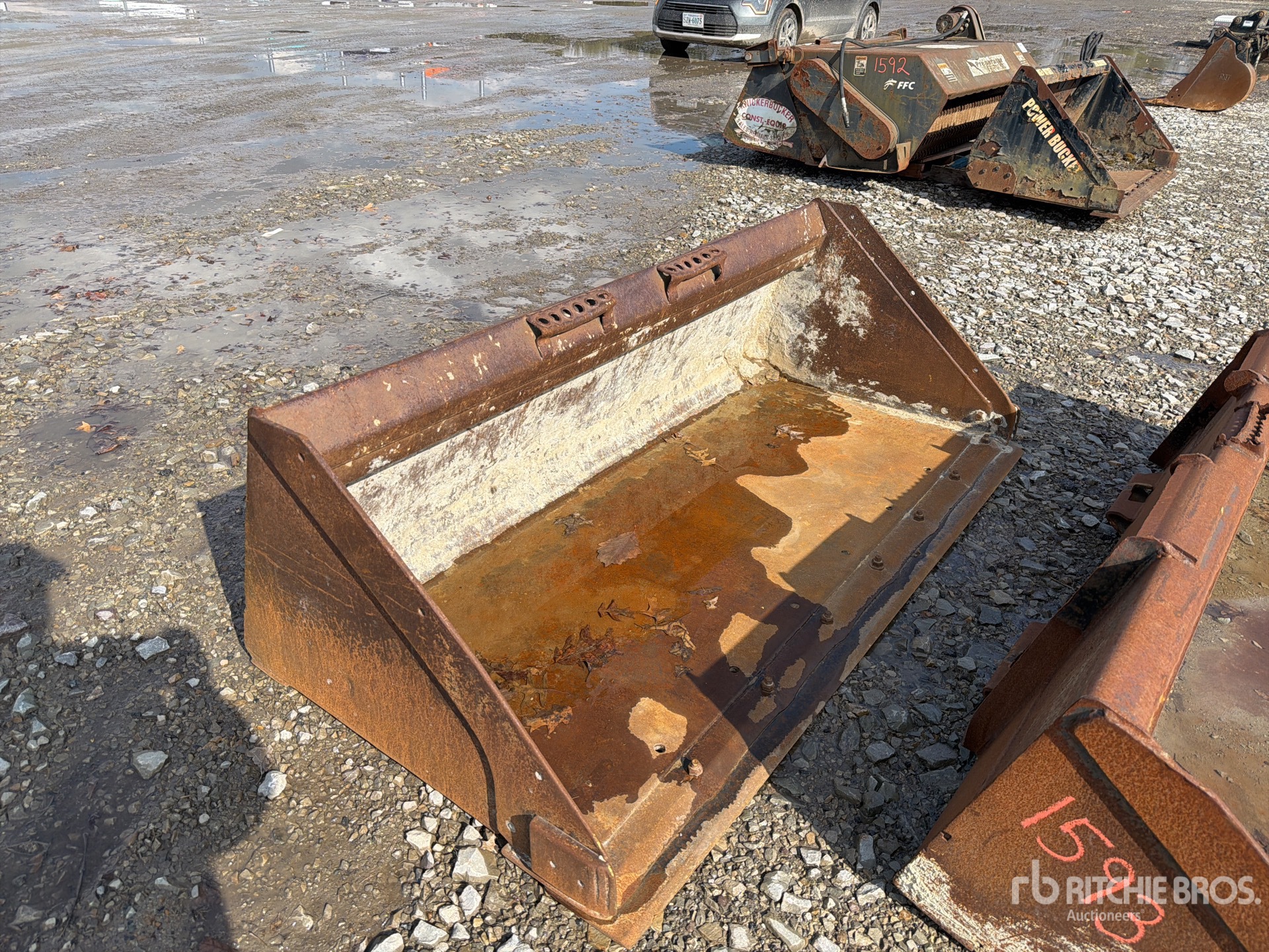 General Appearance with Picture, Right Front Corner