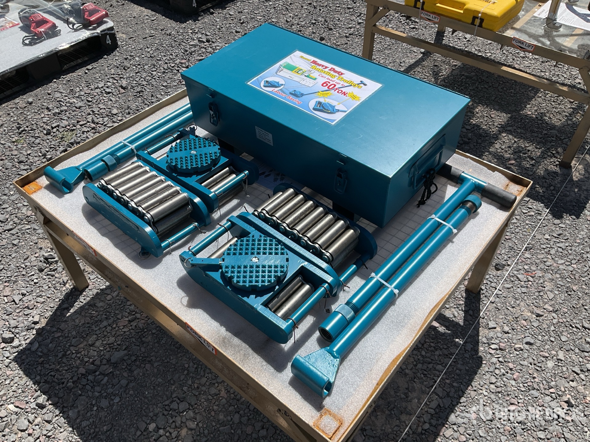 General Appearance with Bild, Ecke hinten links