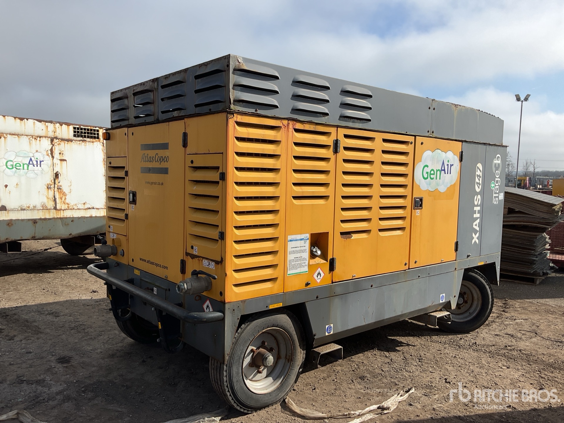 General Appearance with Picture, Right Rear Corner