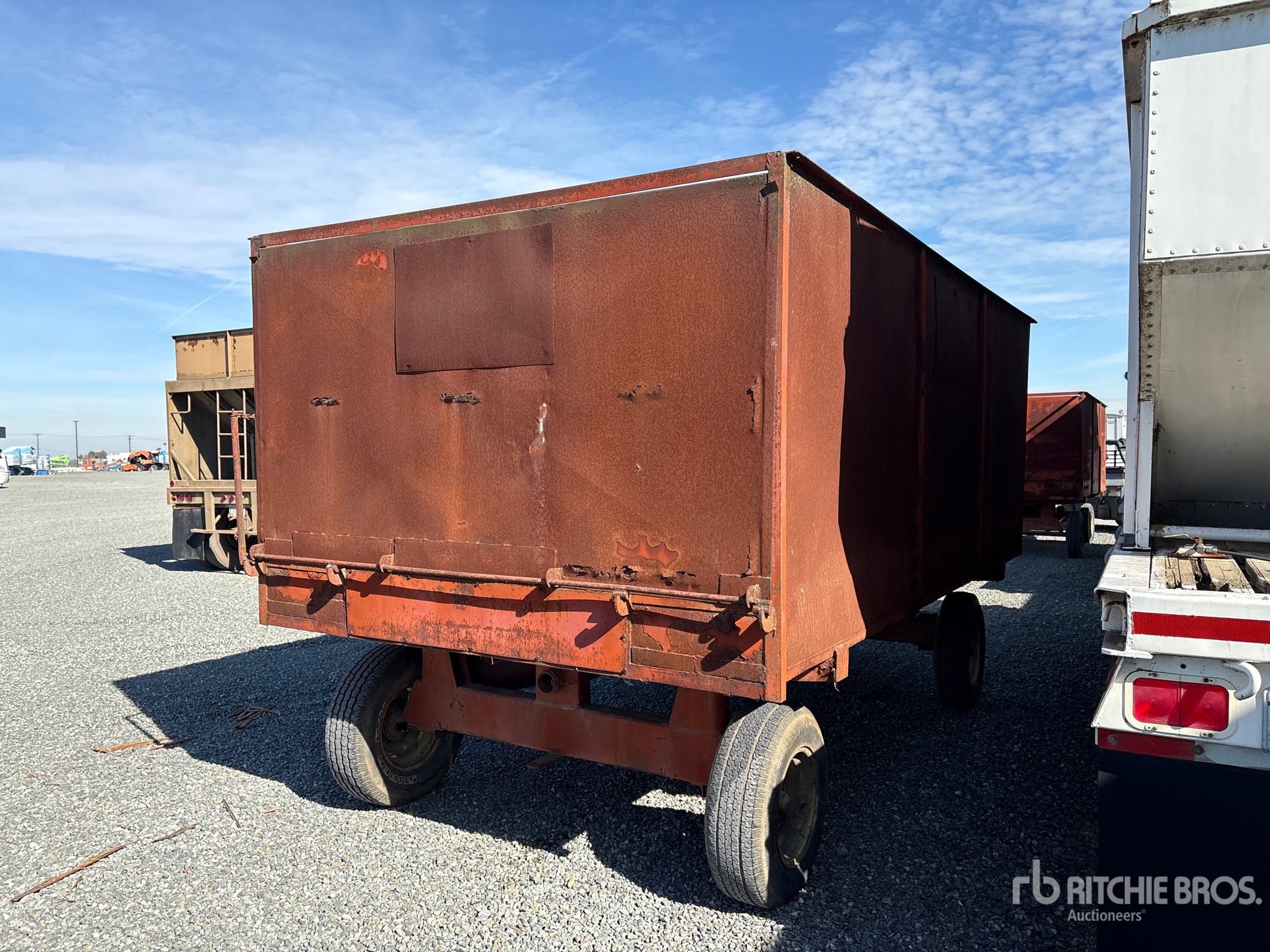 General Appearance with Imagen: esquina trasera derecha