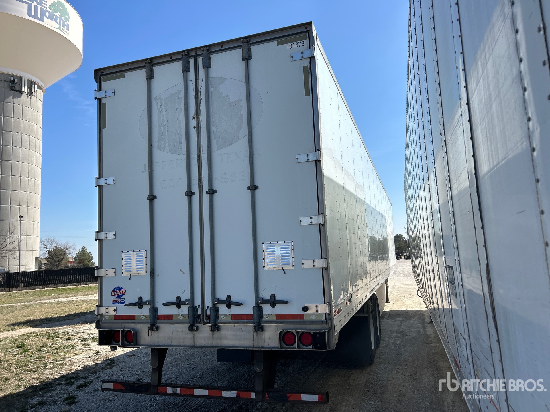 General Appearance with Imagen: esquina trasera derecha