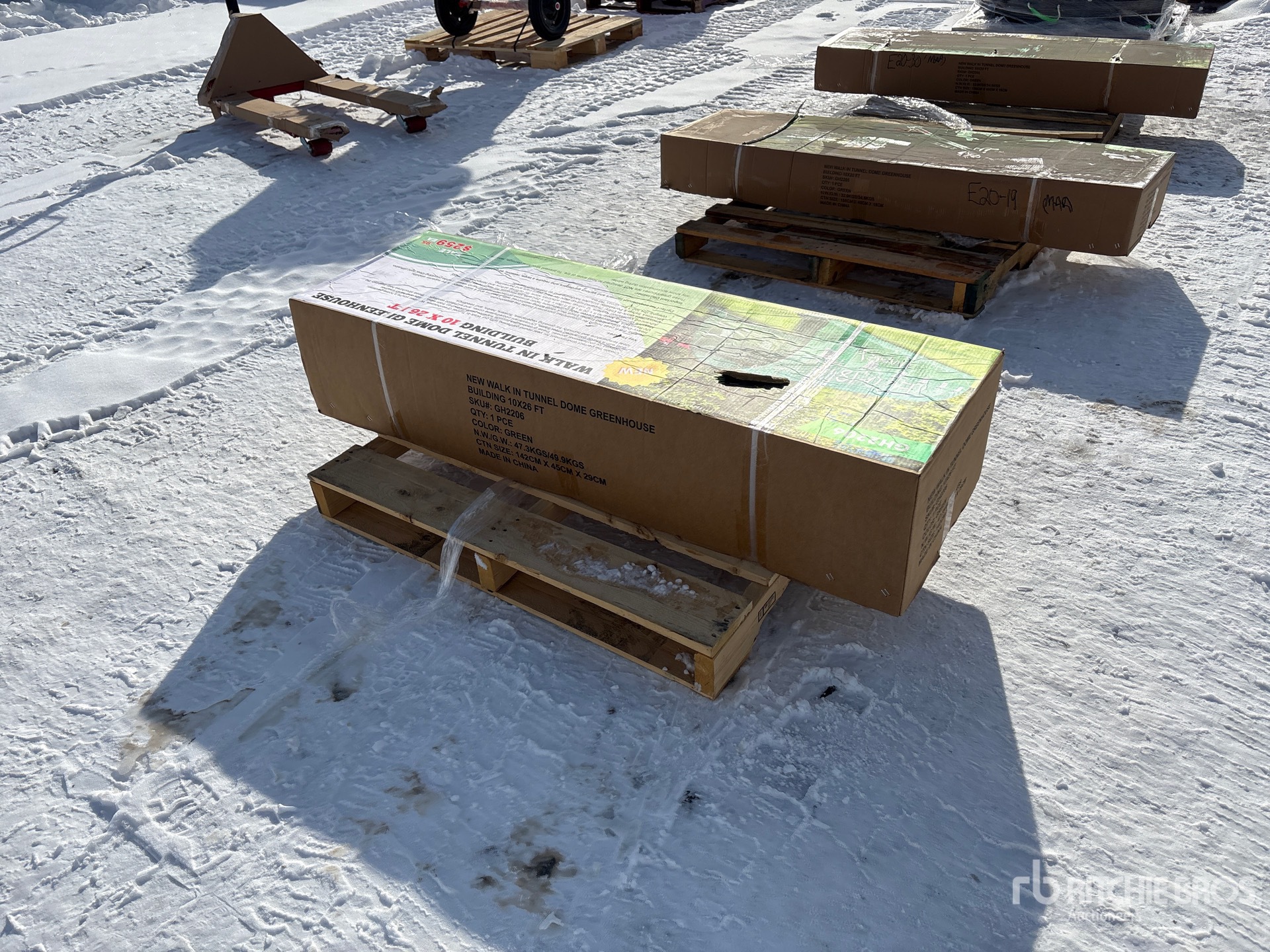 General Appearance with Picture, Left Front Corner