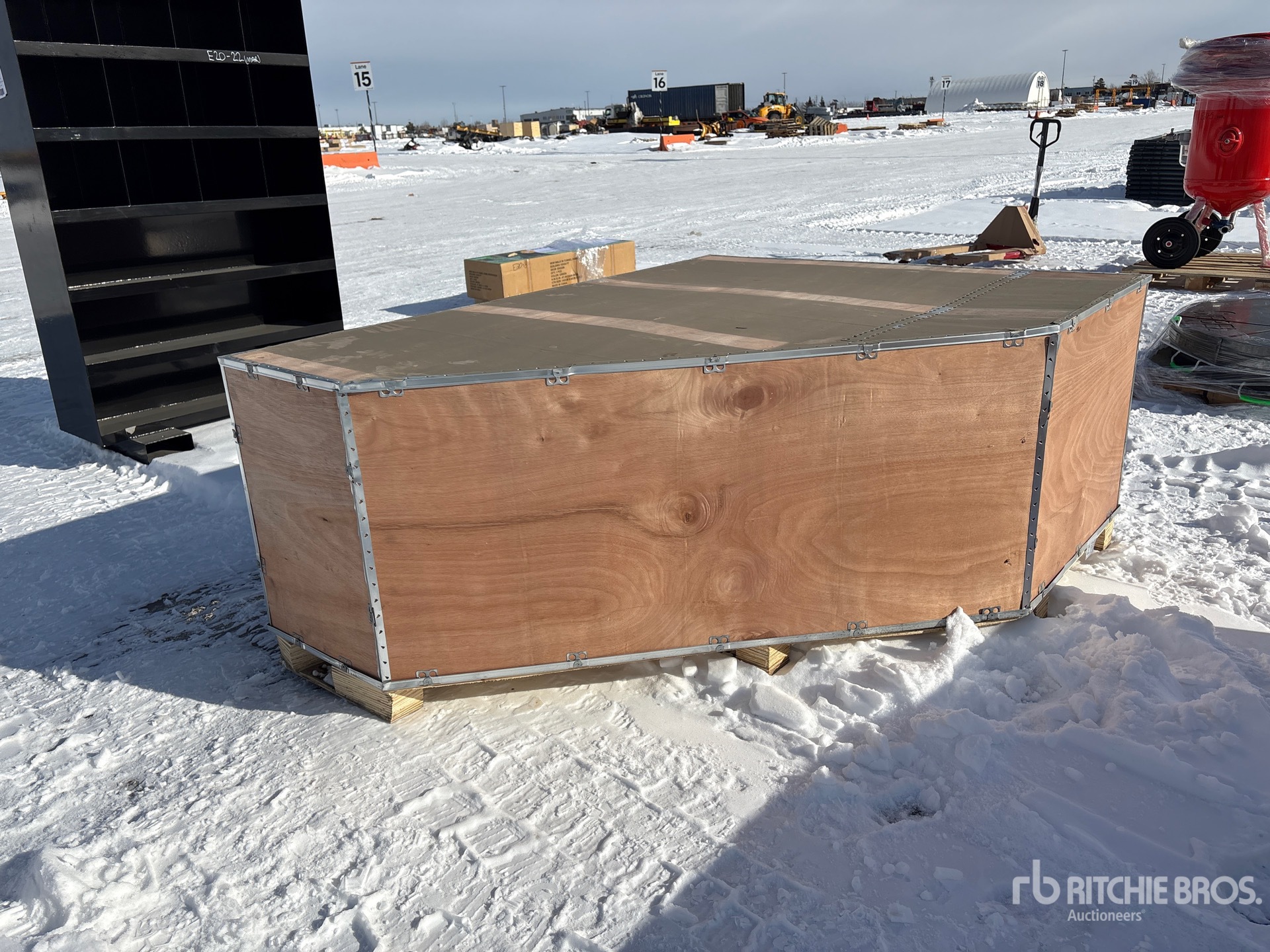 General Appearance with Picture, Left Rear Corner