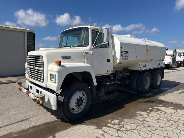 1991 Ford LNT8000 6x4 Water Truck