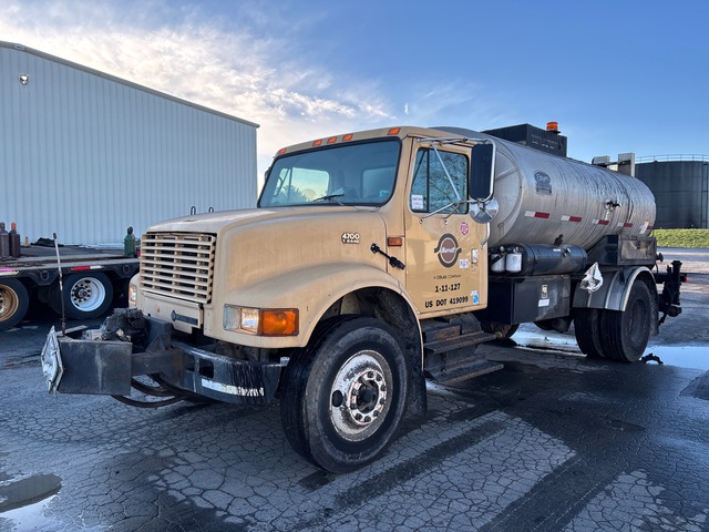 2001 International 4700 Asphalt Distributor Truck