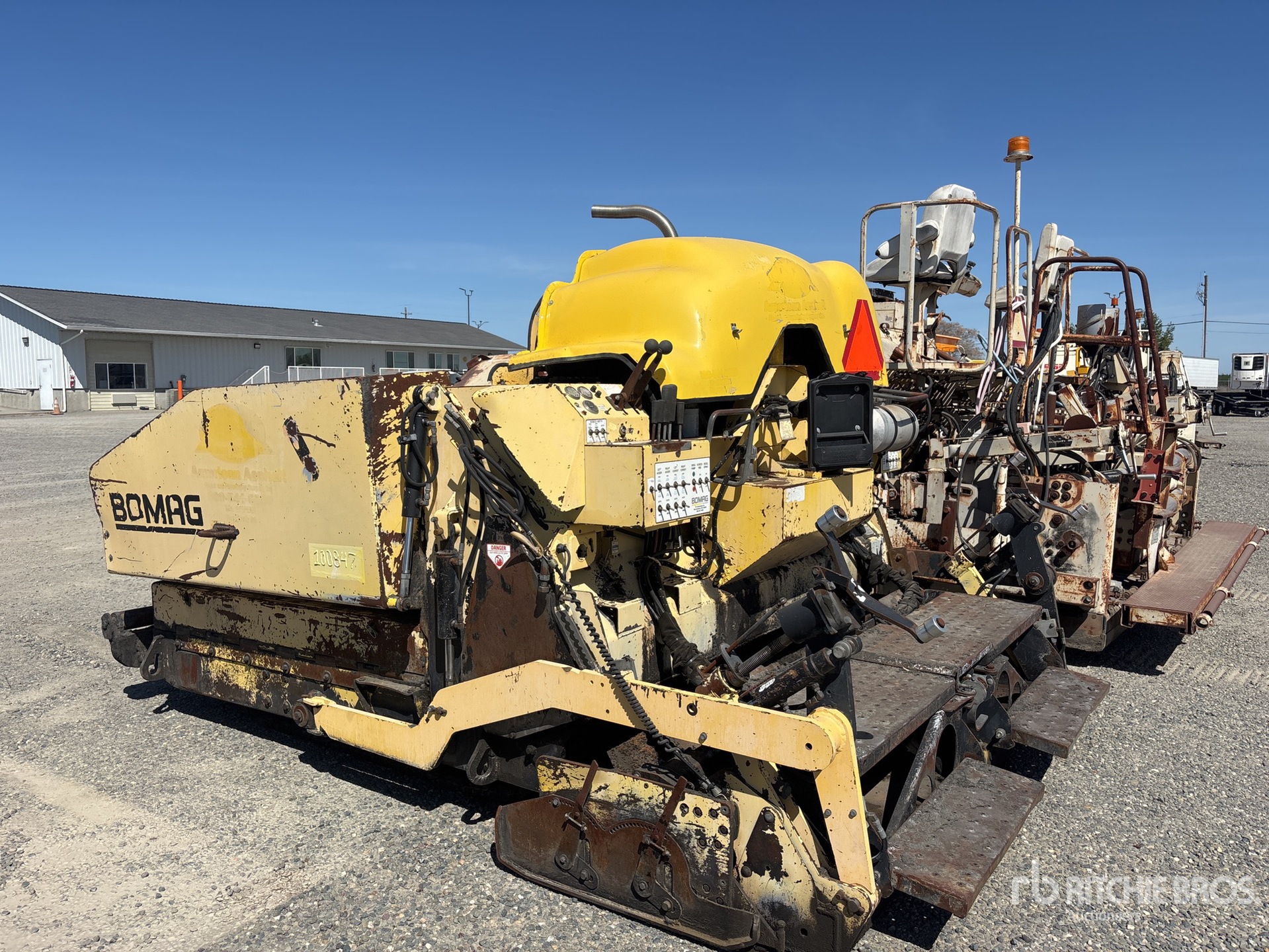 Aspect général with Image, coin arrière gauche