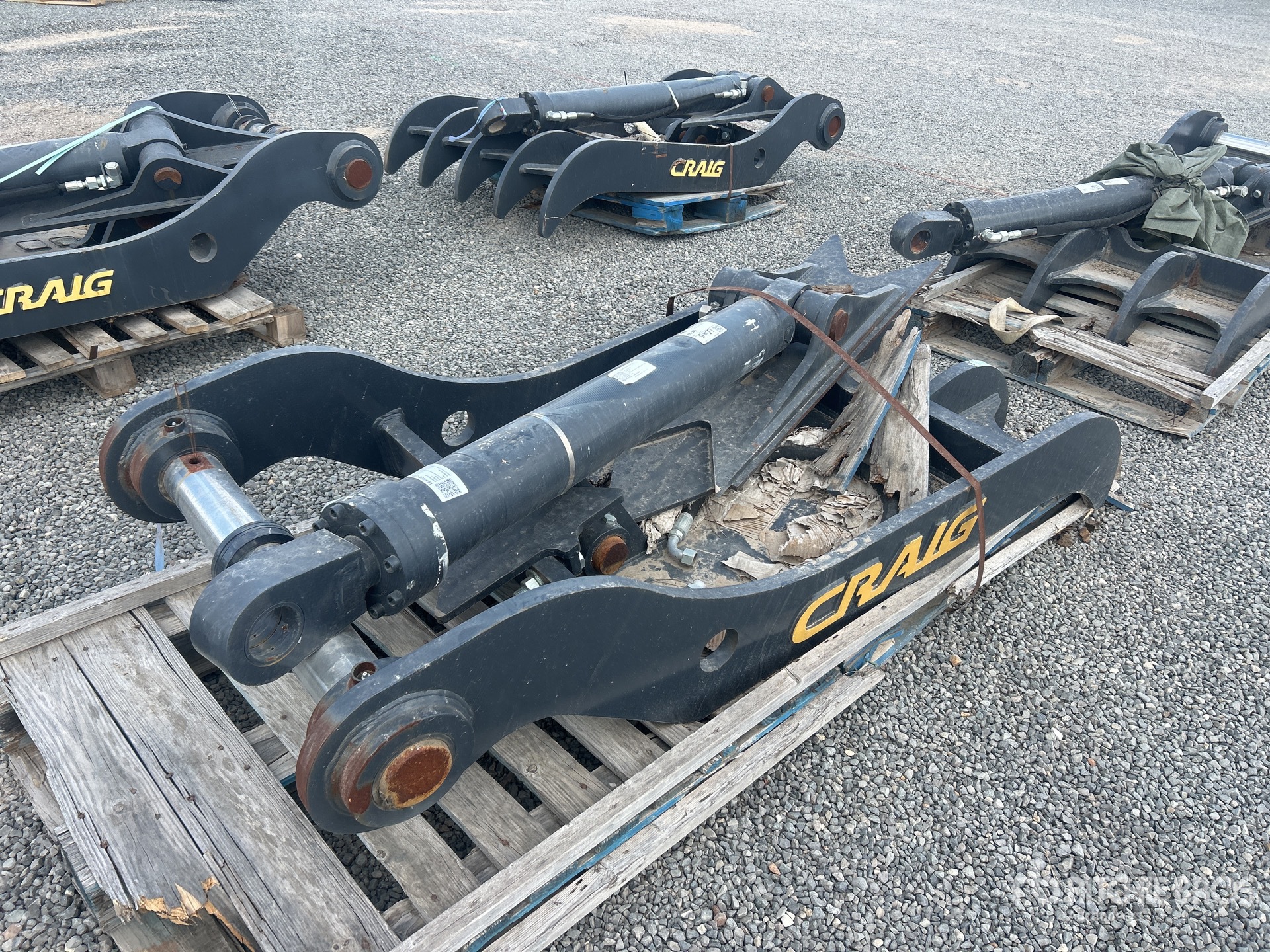 General Appearance with Bild, Ecke vorne rechts