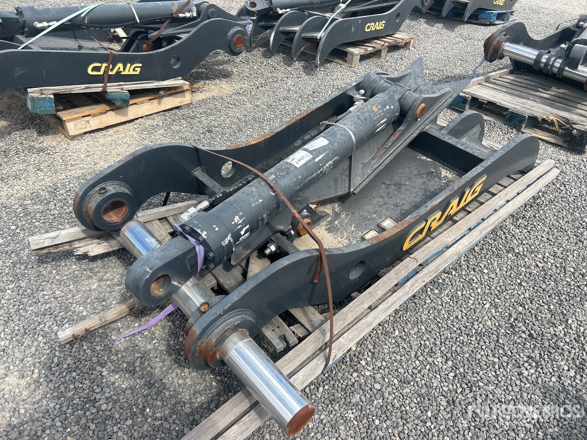 General Appearance with Bild, Ecke vorne rechts