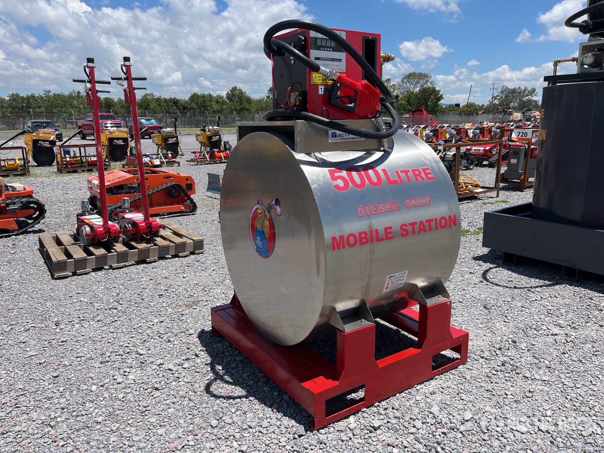 General Appearance with Picture, Left Front Corner