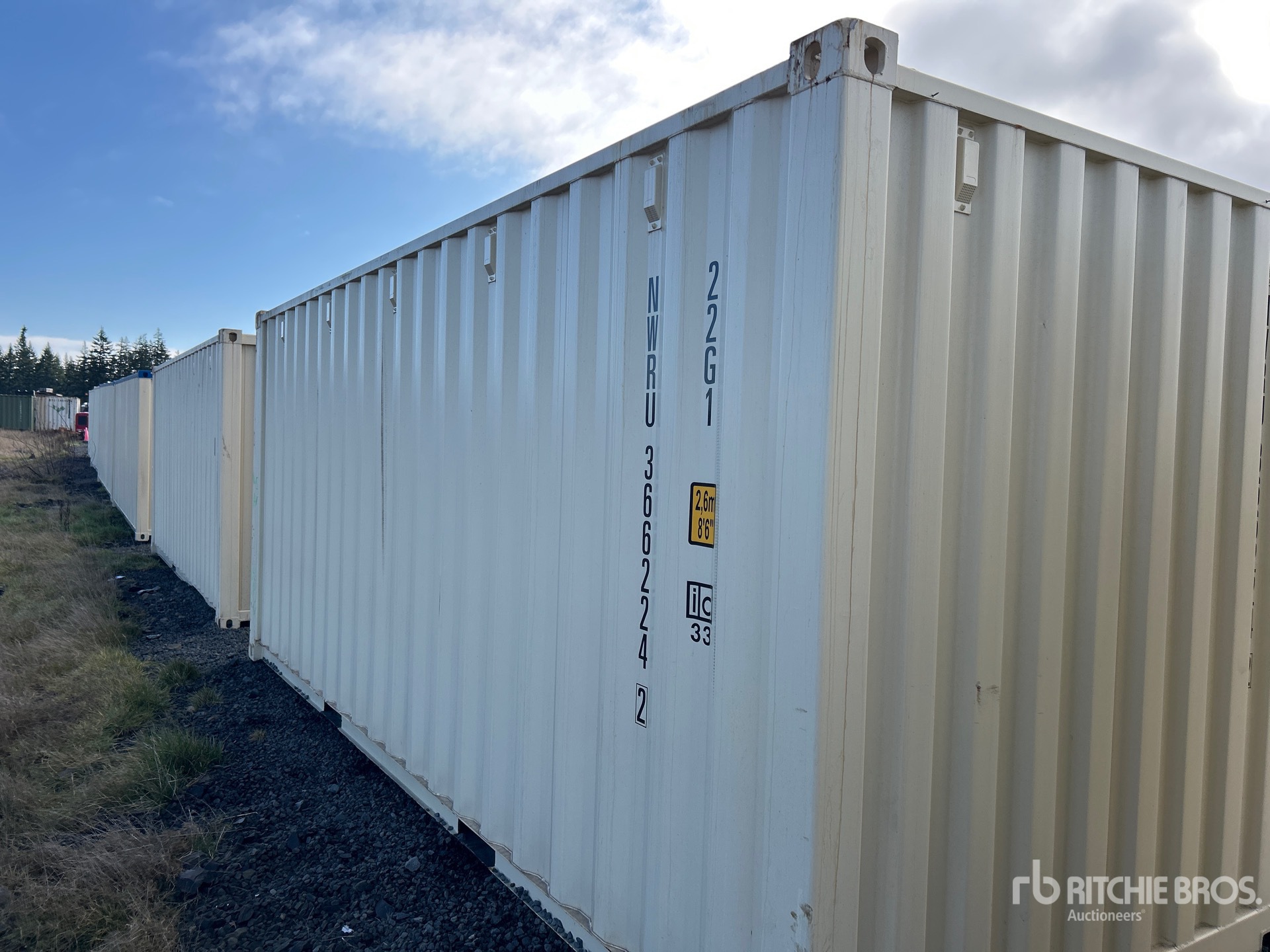 General Appearance with Bild, Ecke hinten links