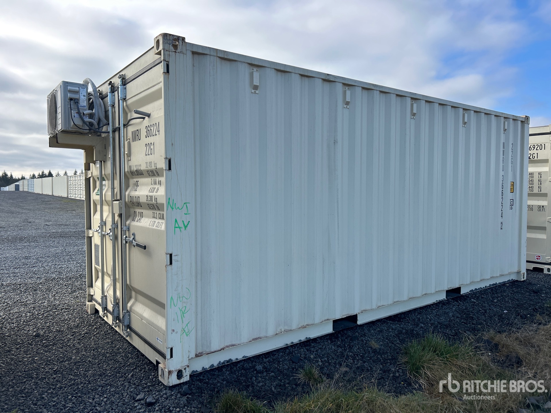 General Appearance with Bild, Ecke hinten rechts