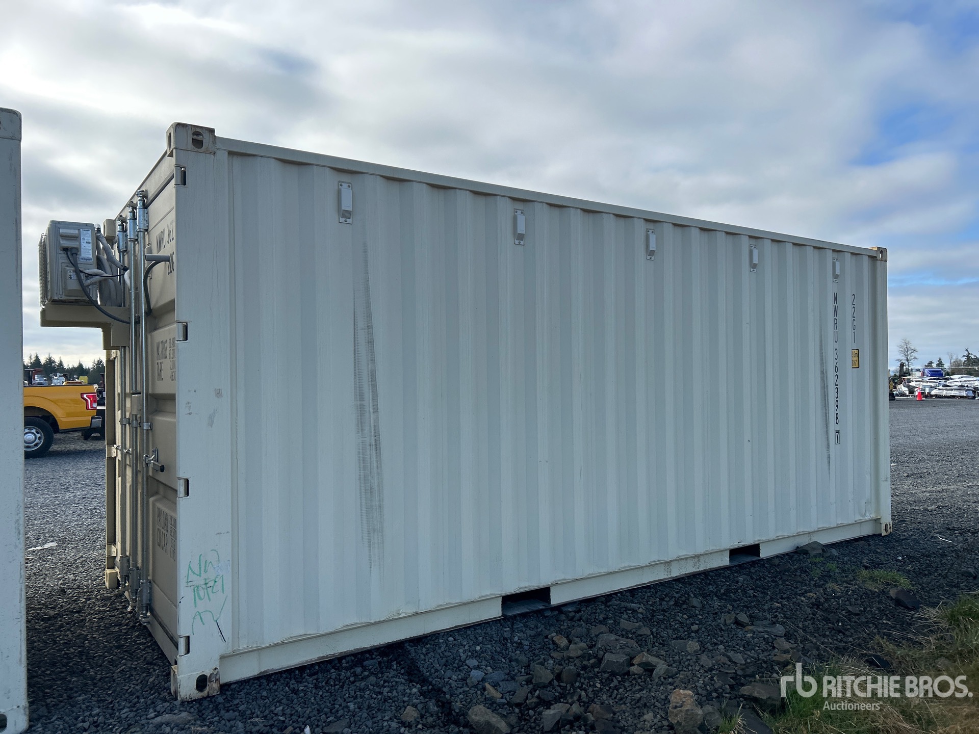 General Appearance with Bild, Ecke hinten links