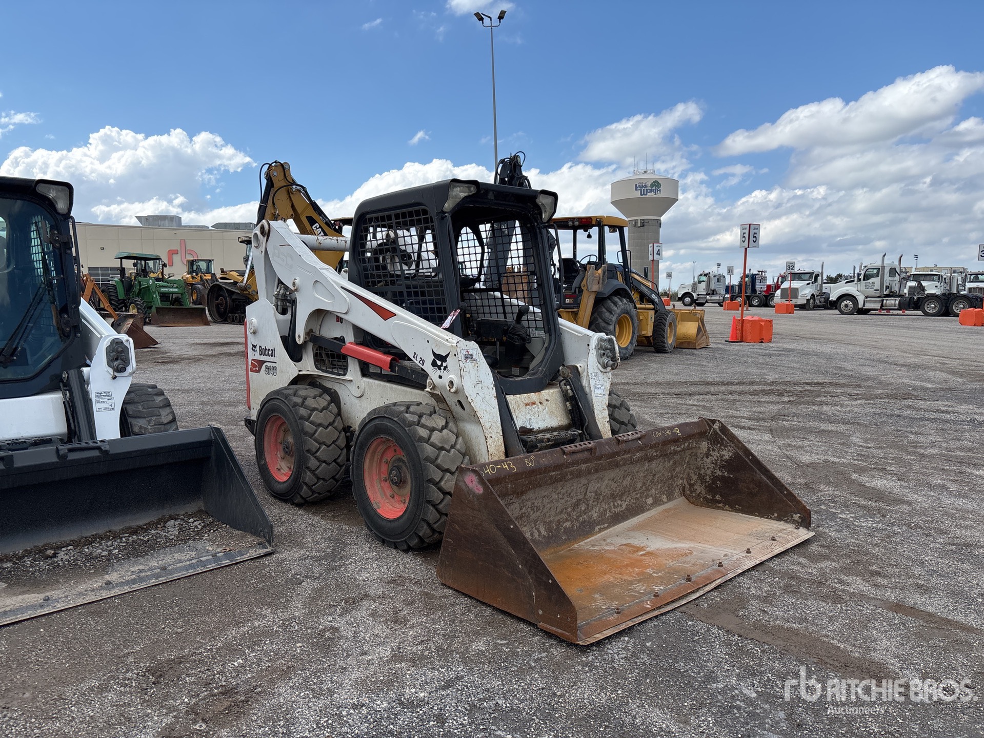 General Appearance with Picture, Right Front Corner