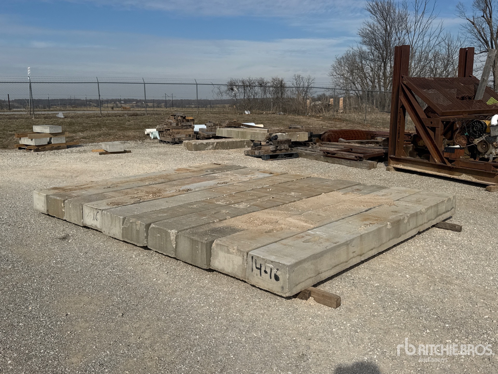 General Appearance with Image, coin arrière droit