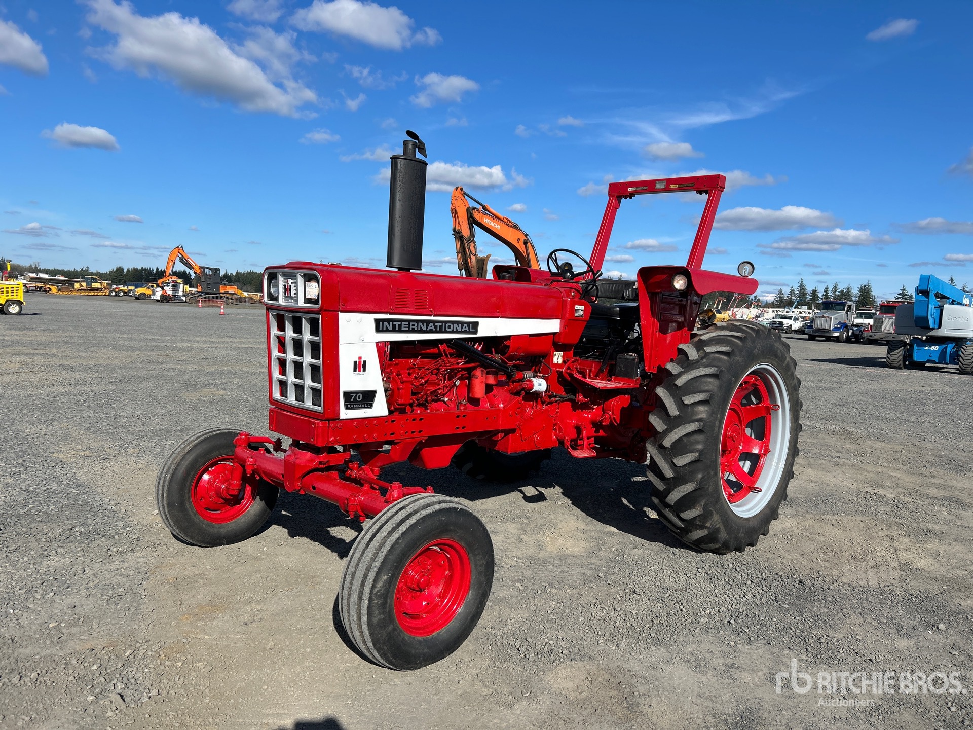 General Appearance with Foto, angolo anteriore sinistro