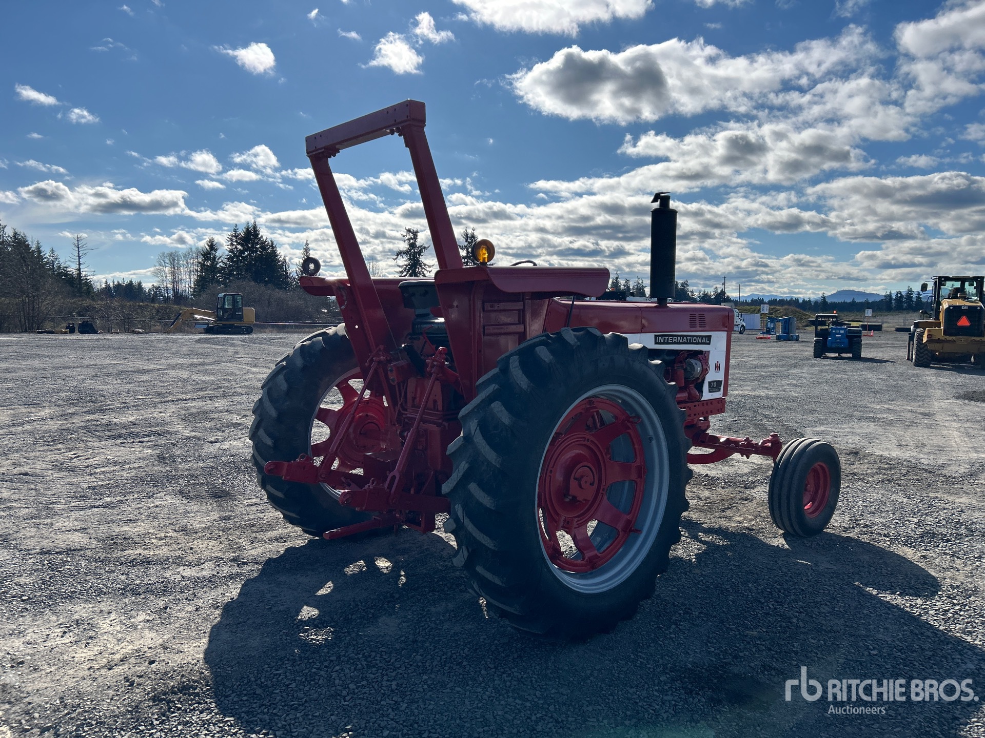 General Appearance with Foto, angolo anteriore sinistro