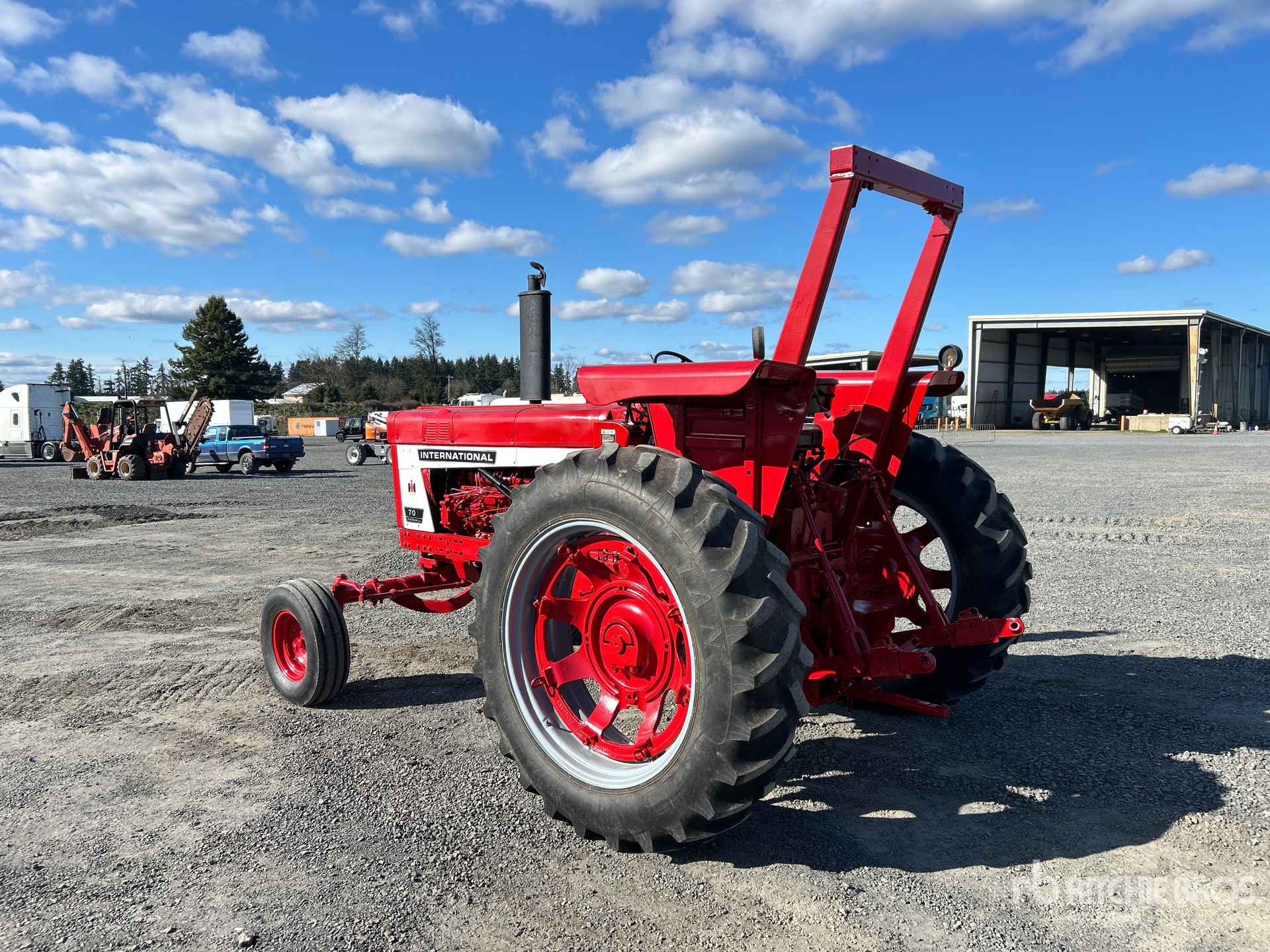 General Appearance with Foto, angolo posteriore sinistro