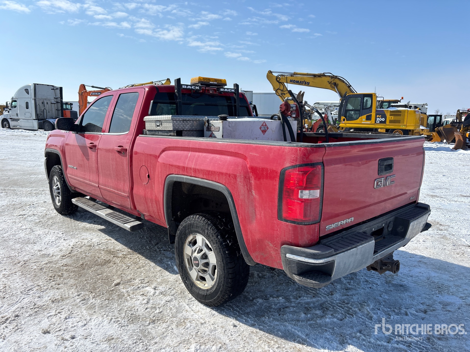 General Appearance with Foto, angolo posteriore sinistro