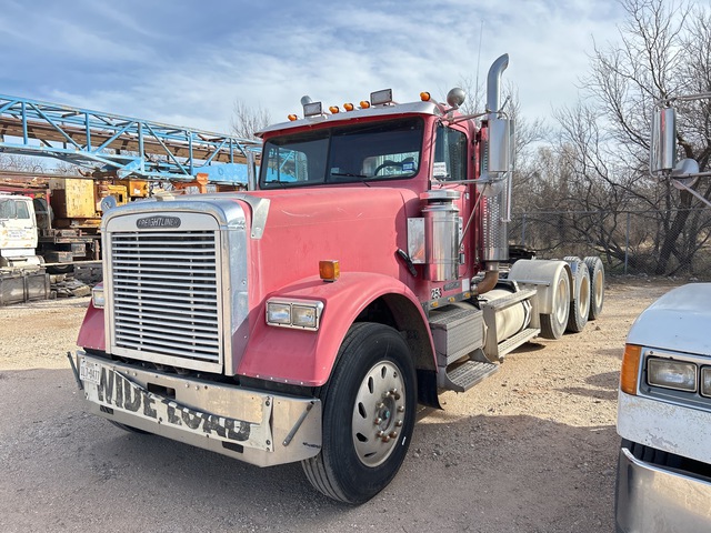 1995 Freightliner USF-1E 8x4 Tri/A Day Cab Truck Tractor 1995 Freightliner USF-1E 8x4 Tri/A Day Cab Truck Tractor