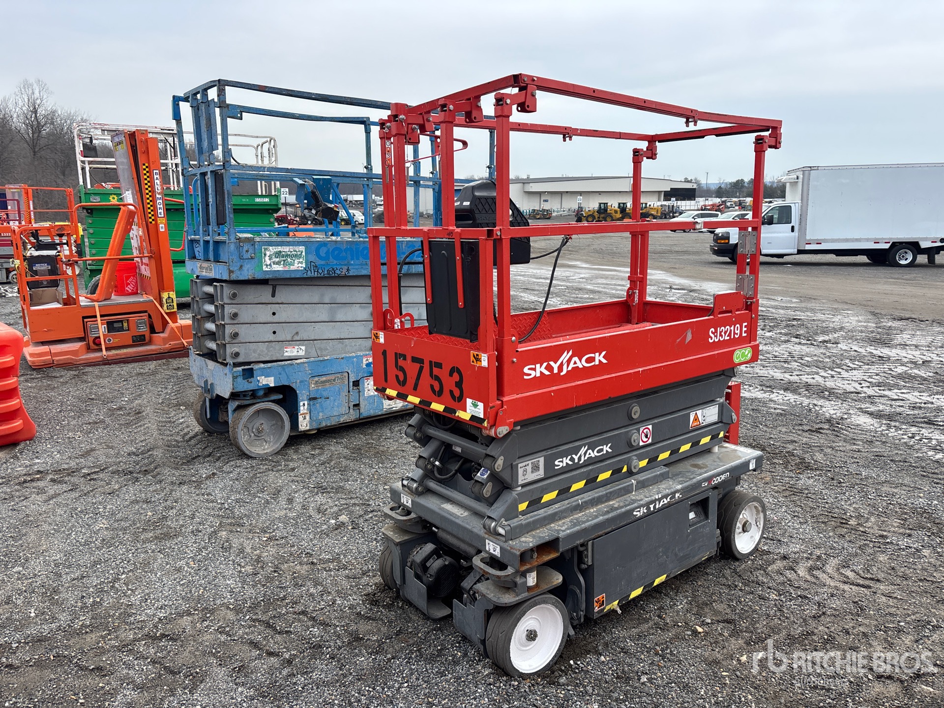 General Appearance with Foto, angolo anteriore sinistro