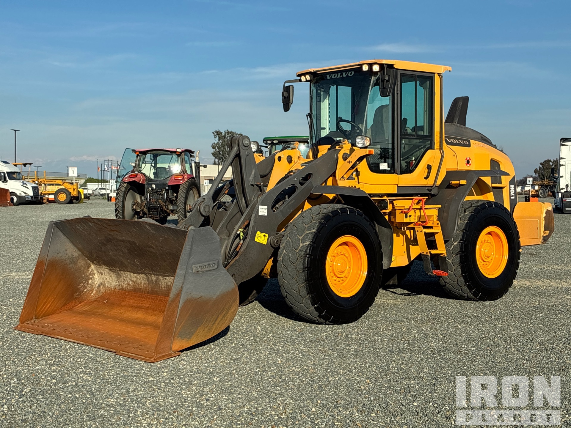 General Appearance with Bild, Ecke vorne links