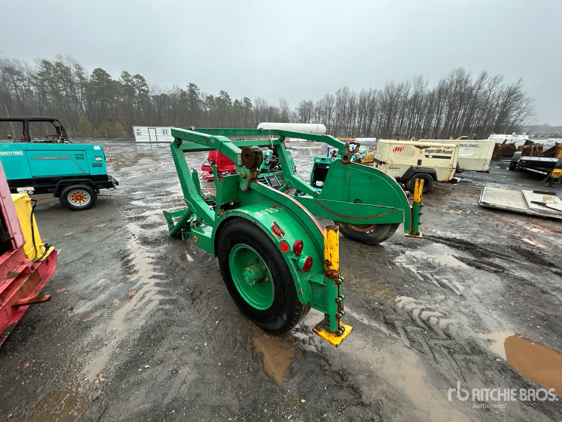 General Appearance with Foto, angolo posteriore sinistro