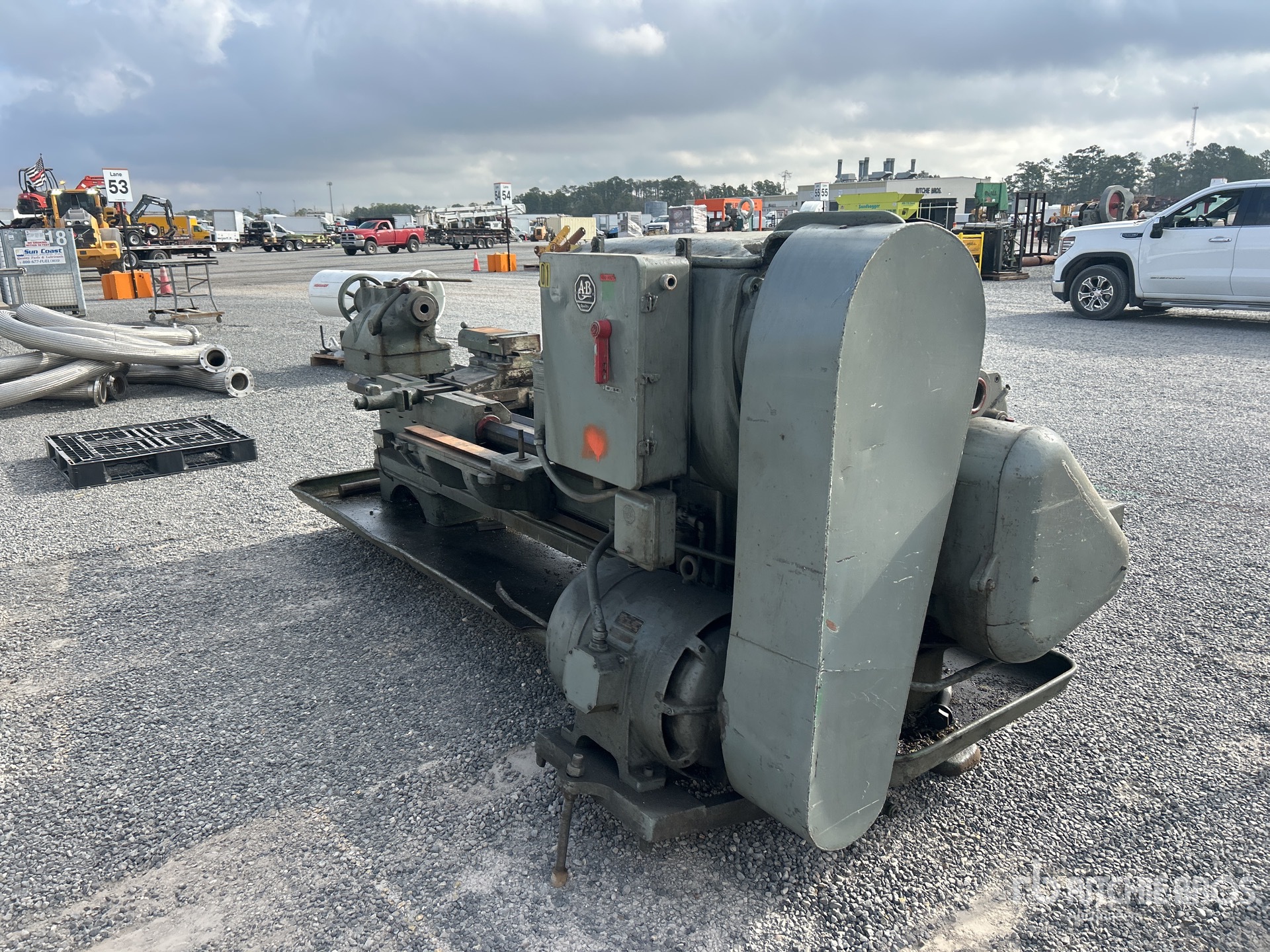 General Appearance with Foto, angolo posteriore sinistro