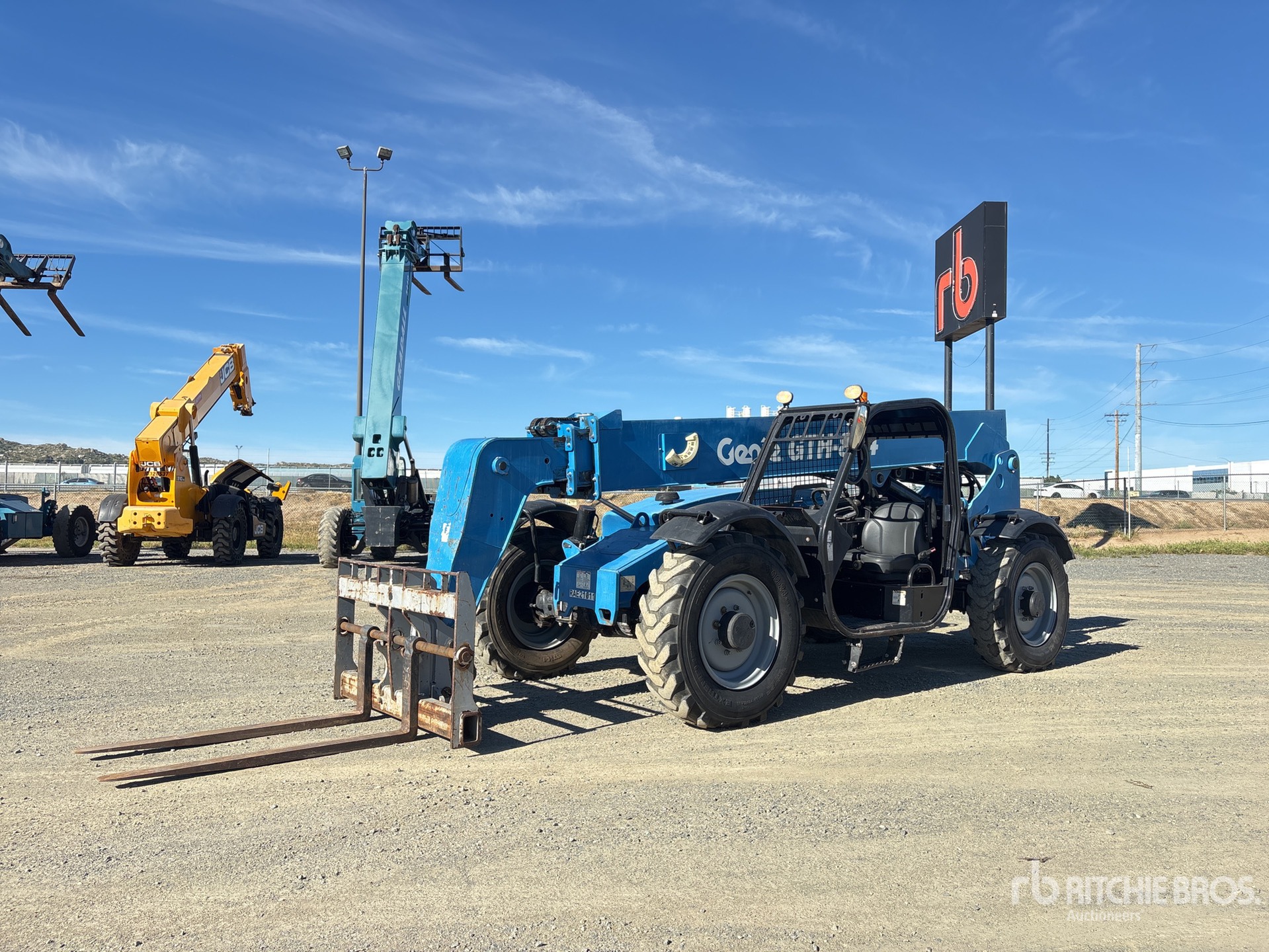 General Appearance with Featured Photo