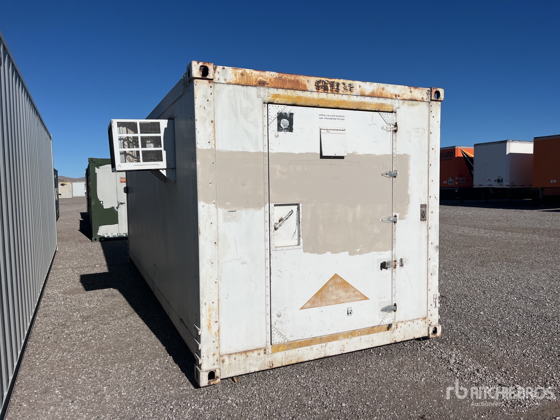 Aspect général with Image, coin arrière droit