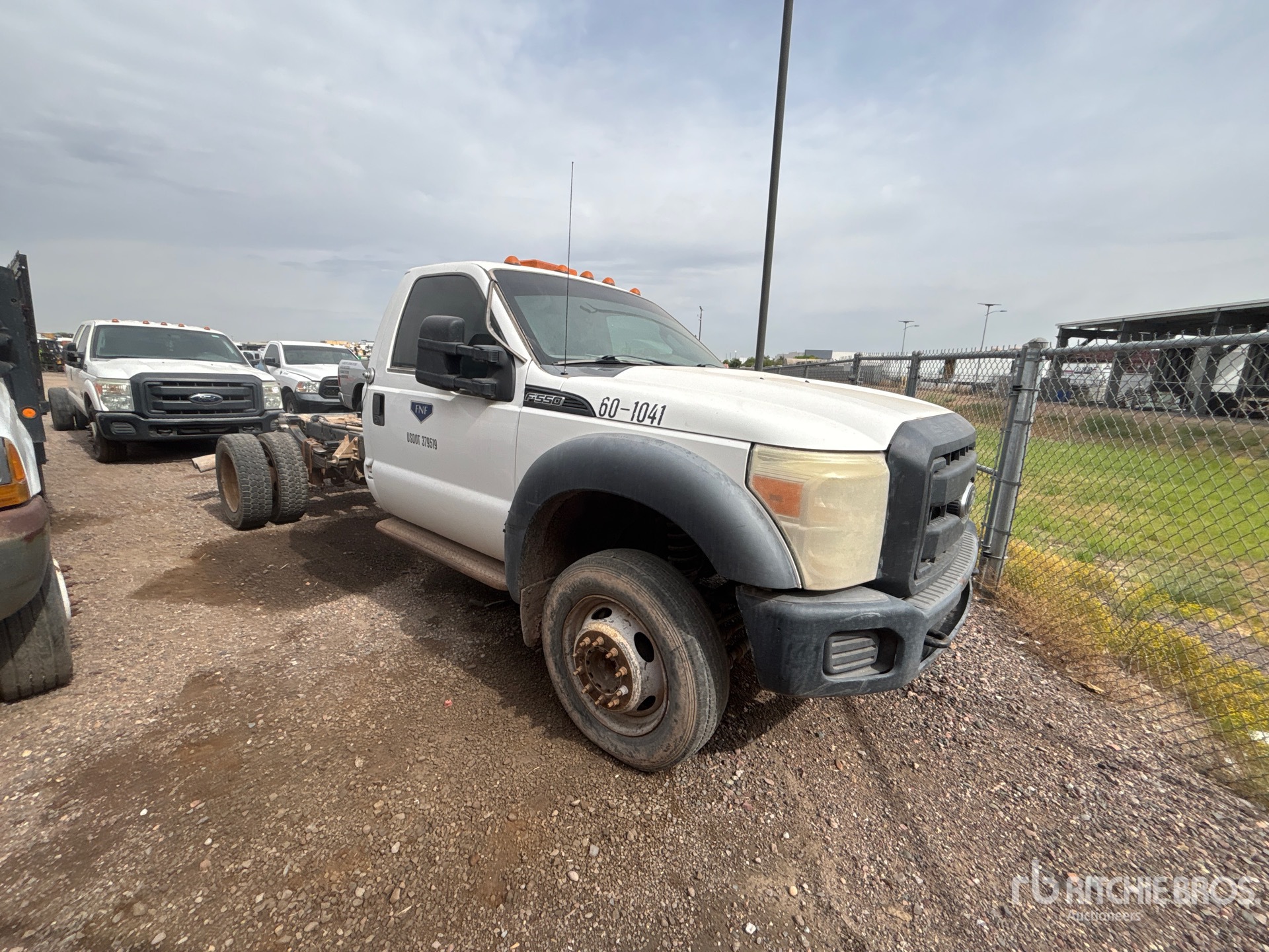 General Appearance with Bild, Ecke vorne rechts