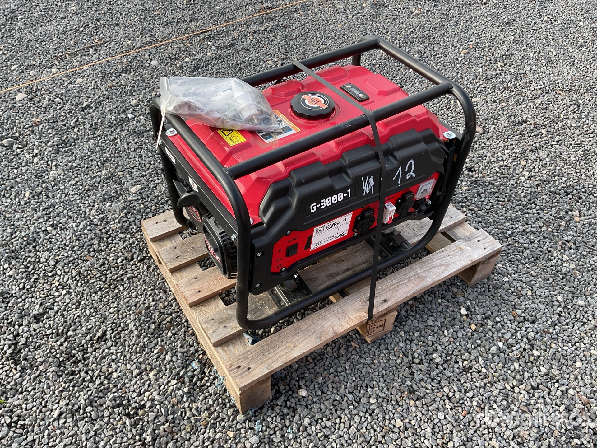 General Appearance with Picture, Left Front Corner