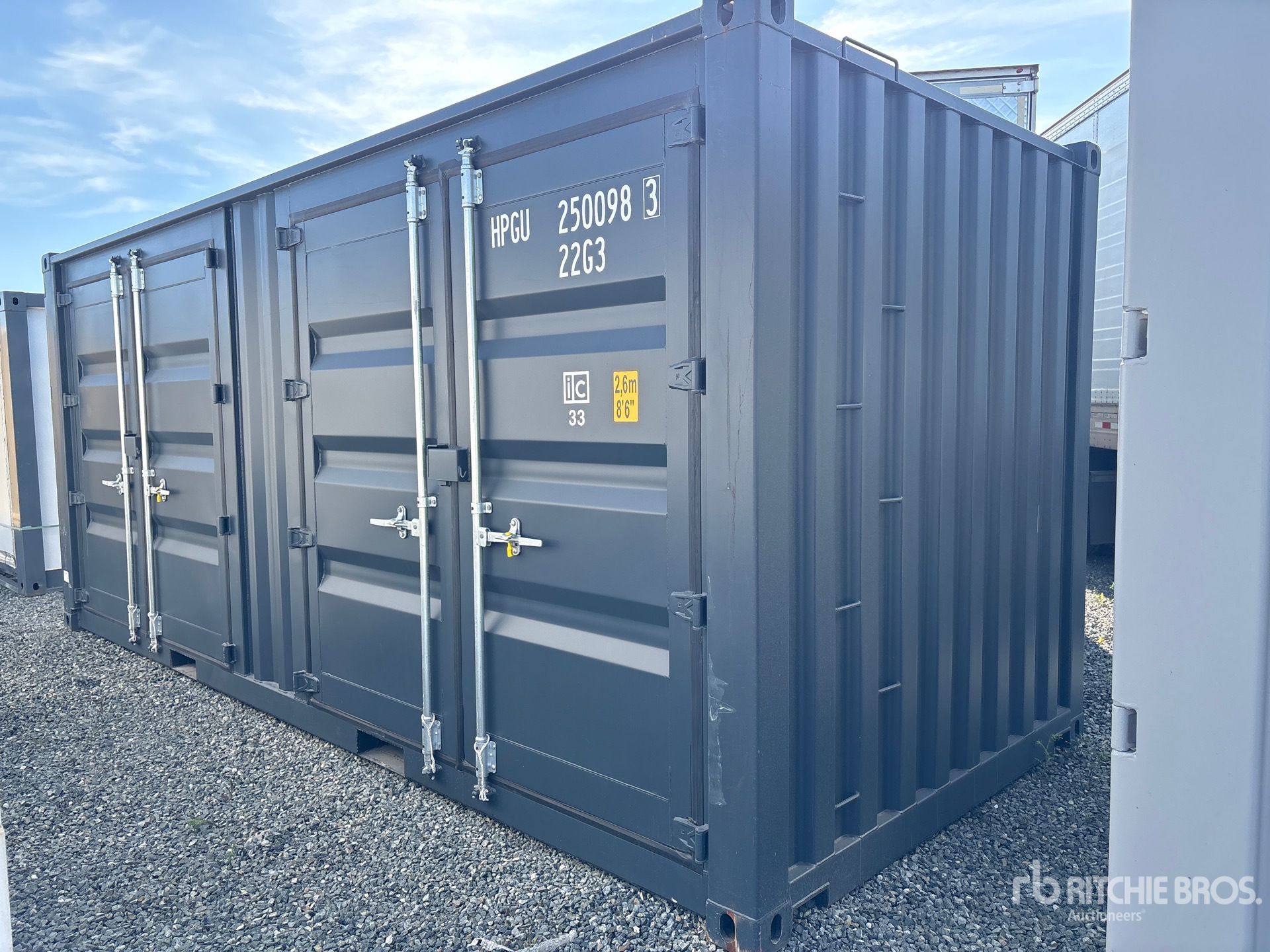 General Appearance with Bild, Ecke hinten links