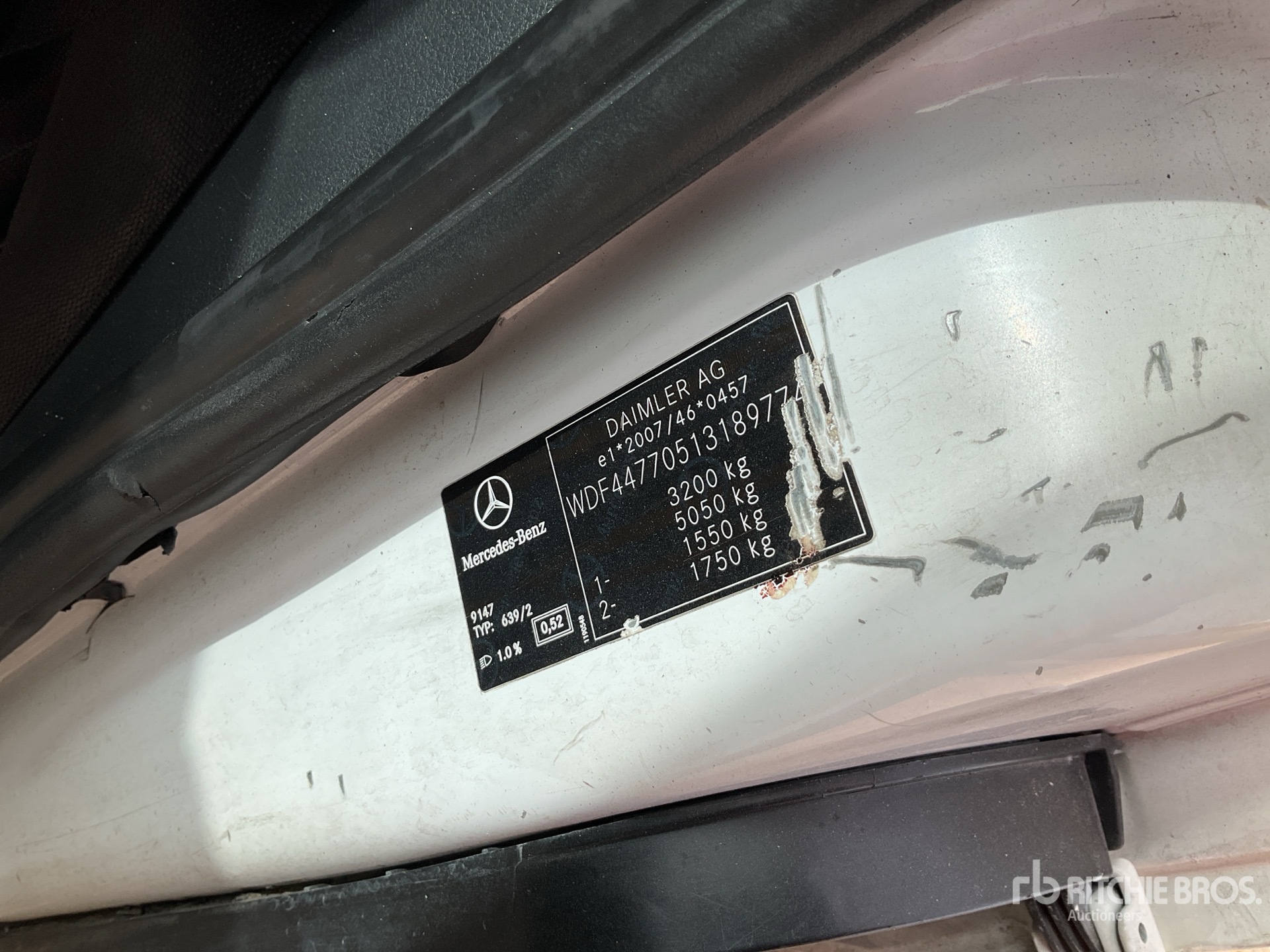 General Appearance with Numero seriale/numero d’identificazione del veicolo (VIN)