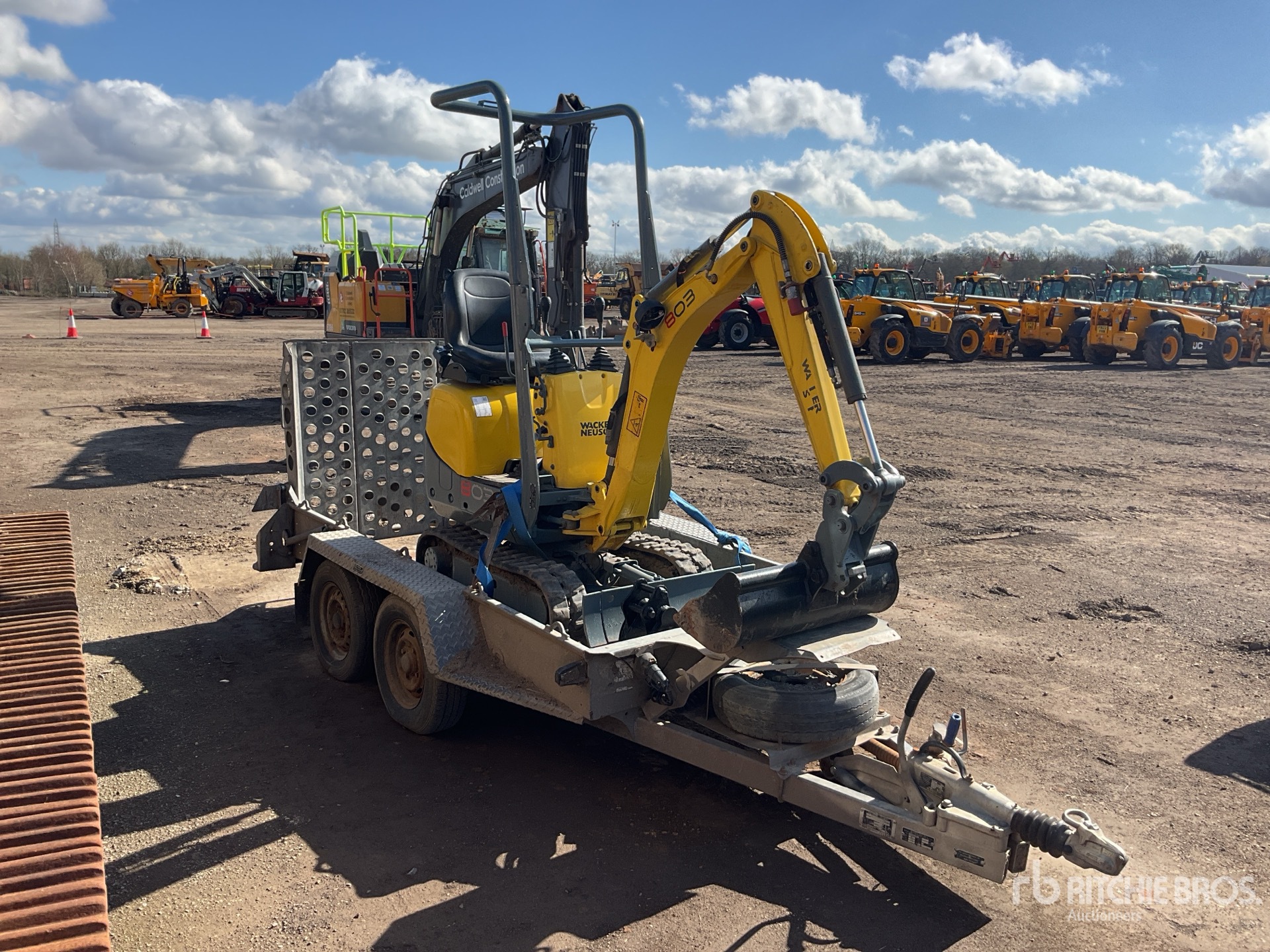 General Appearance with Picture, Right Front Corner