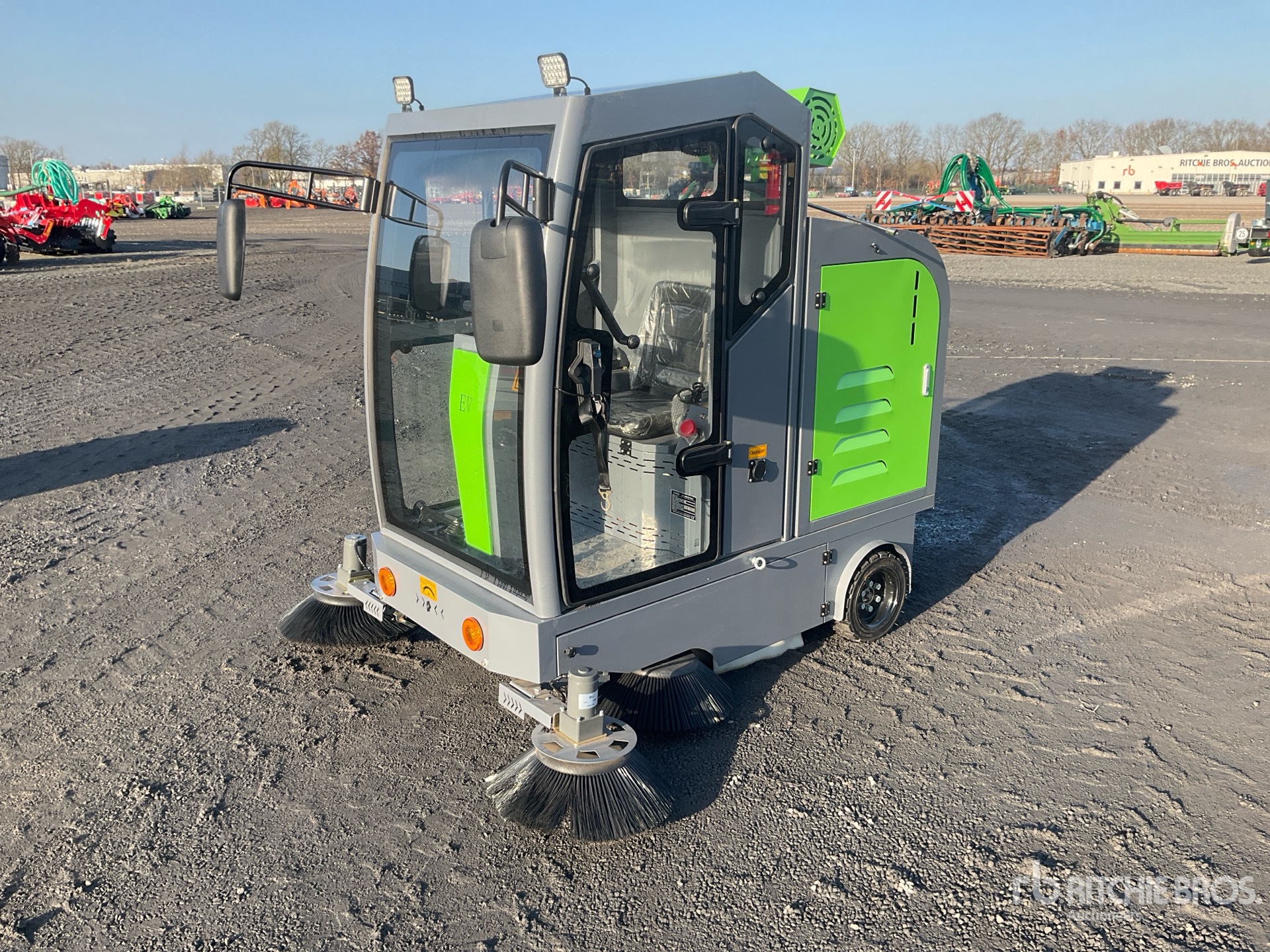 General Appearance with Picture, Left Front Corner