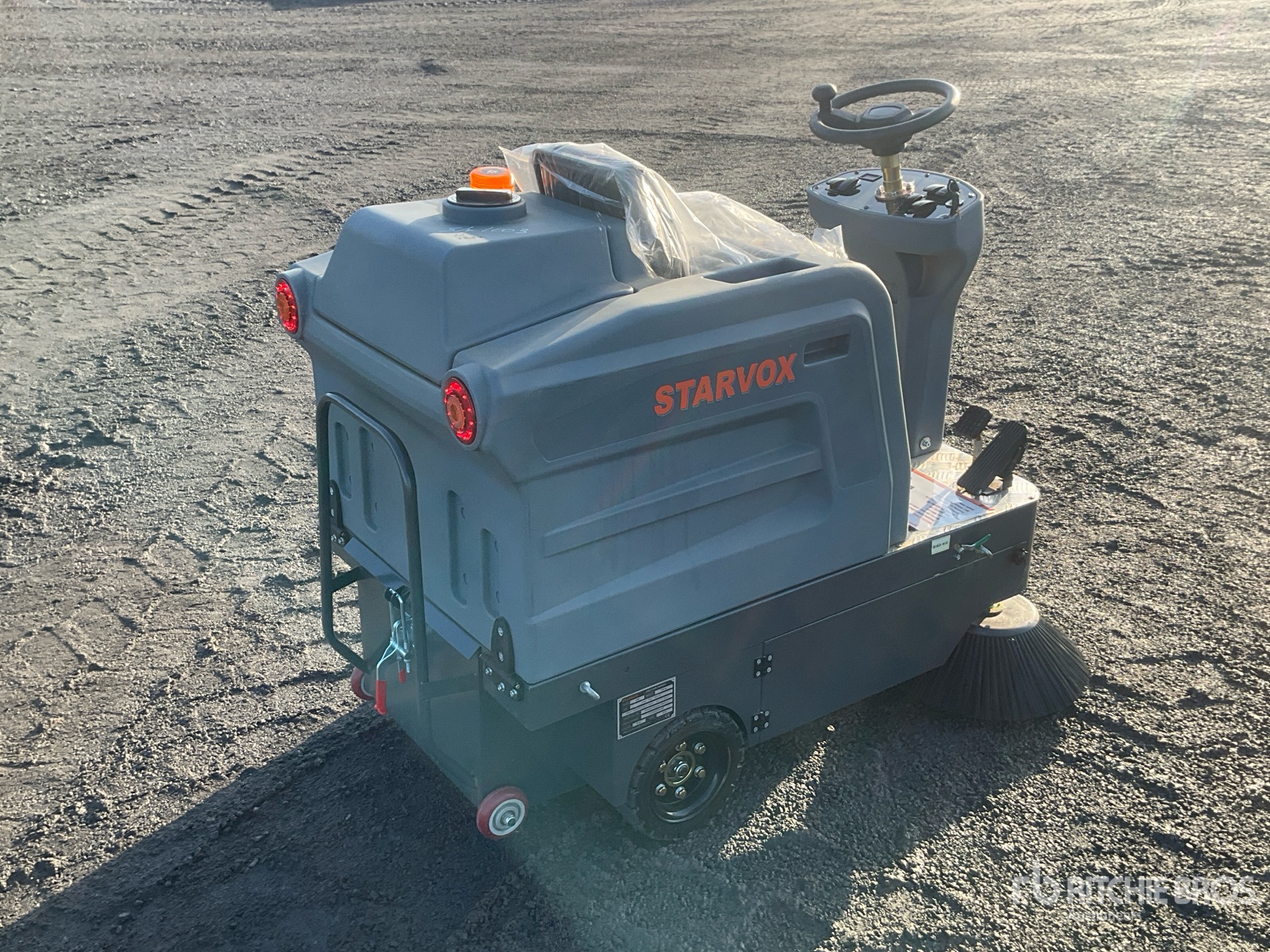 General Appearance with Picture, Right Rear Corner